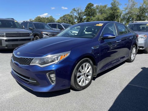 Used 2018 Kia Optima S image 2