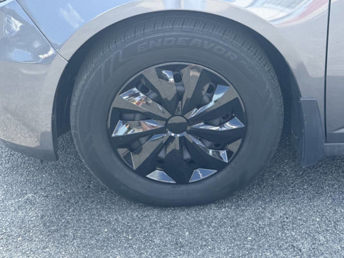 Used 2015 Honda Odyssey LX image 12