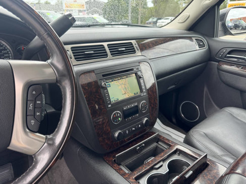Used 2011 GMC Yukon Denali image 24
