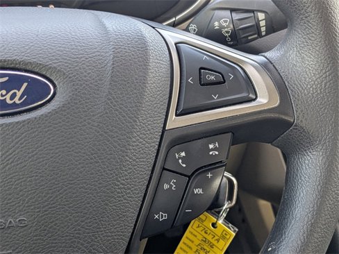 Used 2016 Ford Fusion SE image 24