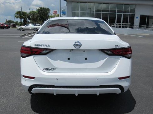 Used 2022 Nissan Sentra SV w/ Trunk Package image 6