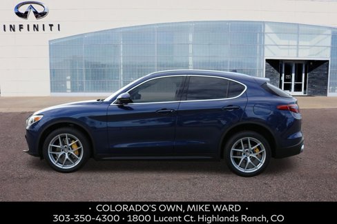 Used 2018 Alfa Romeo Stelvio AWD image 2