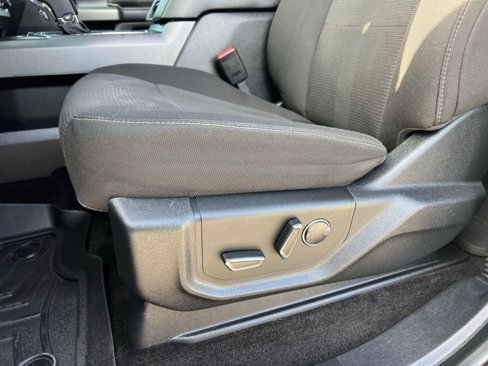 Used 2017 Ford F150 XLT w/ Equipment Group 302A Luxury image 14