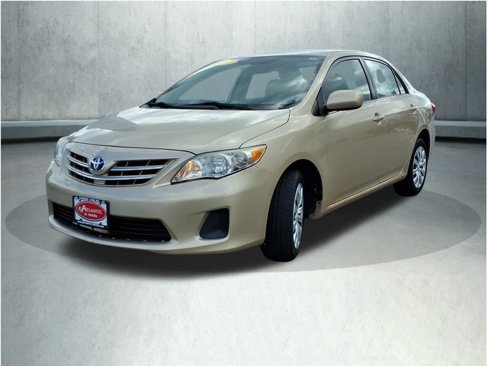 Used 2013 Toyota Corolla LE image 3