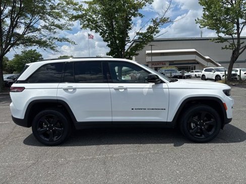Certified 2022 Jeep Grand Cherokee Altitude image 14