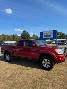 Used 2008 Toyota Tacoma PreRunner image 1