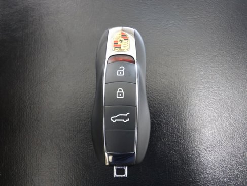New 2024 Porsche Macan image 25