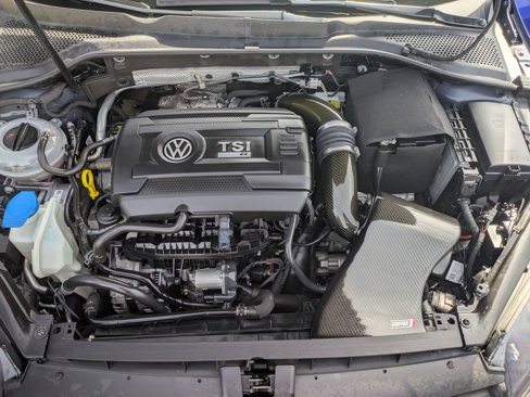Used 2017 Volkswagen Golf R 4-Door image 27