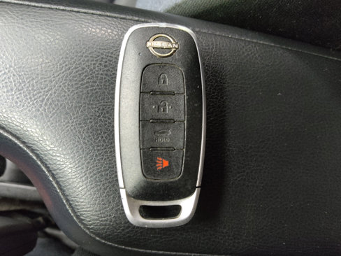 Used 2023 Nissan Versa SV image 32