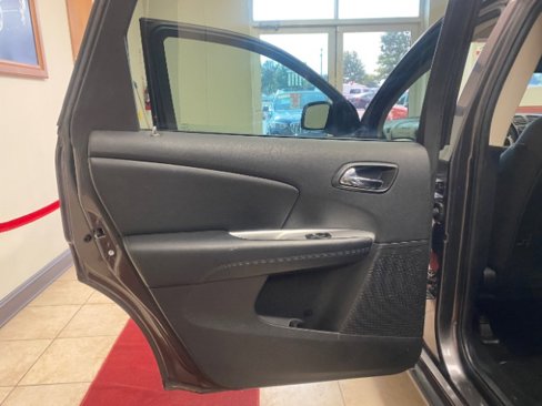 Used 2017 Dodge Journey SXT w/ Comfort/Convenience Group image 9