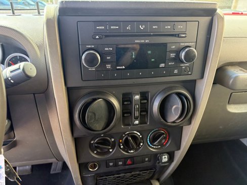Used 2009 Jeep Wrangler Unlimited Rubicon image 18
