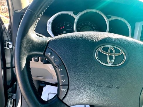 Used 2005 Toyota 4Runner Sport image 26