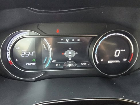 Used 2022 Kia Niro EX image 51