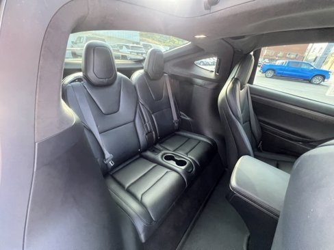 Used 2018 Tesla Model X image 27