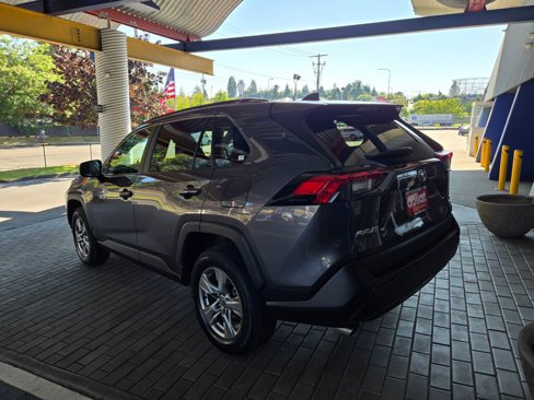 Used 2023 Toyota RAV4 XLE w/ Convenience Package image 7