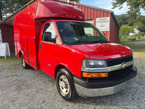 Used 2014 Chevrolet Express 3500 image 1