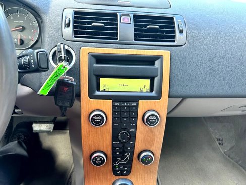 Used 2008 Volvo C70 T5 image 33