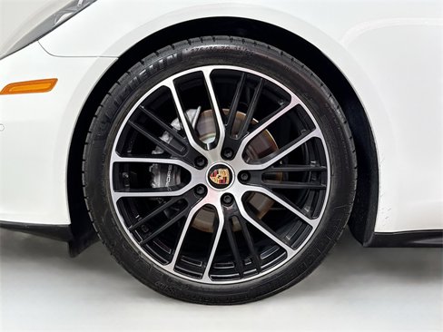 Certified 2021 Porsche Panamera image 25