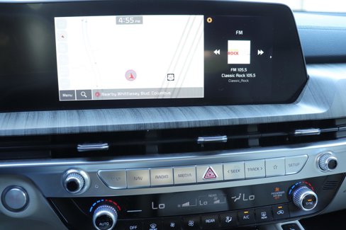 Used 2023 Kia Telluride EX w/ EX Captain's Chair Package image 36