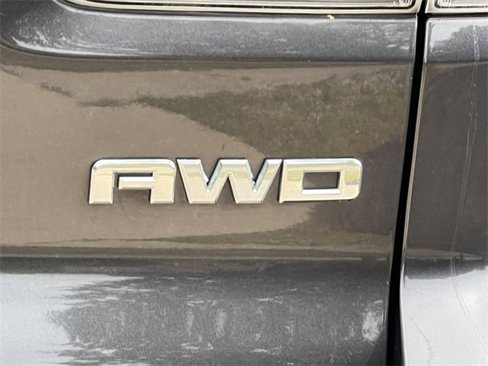 Used 2015 GMC Acadia SLT w/ Open Road Package image 2