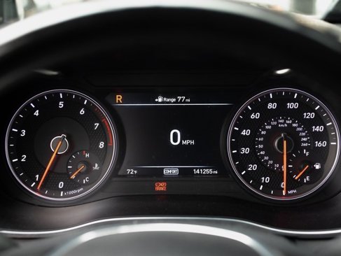 Used 2019 Genesis G70 2.0T Advanced image 16