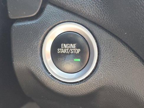 Used 2018 Chevrolet Equinox LT image 4
