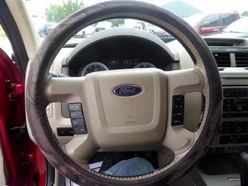 Used 2010 Ford Escape XLT image 13