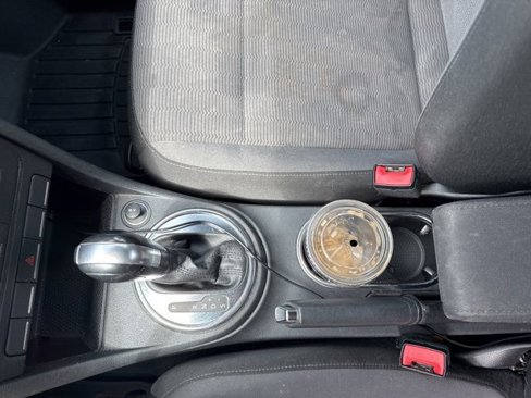 Used 2013 Volkswagen Beetle 2.5 image 16