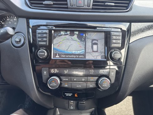 Used 2018 Nissan Rogue Sport SV w/ SV Technology Package image 14