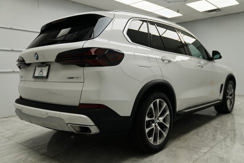 Used 2025 BMW X5 xDrive40i w/ Climate Comfort Package image 9