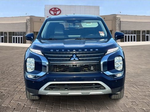 Used 2023 Mitsubishi Outlander SE image 5