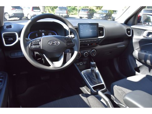 New 2025 Hyundai Venue SE image 12