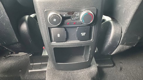 Used 2020 Ford Explorer Limited image 23