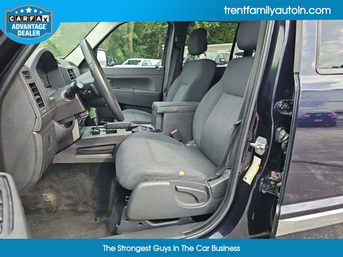 Used 2011 Jeep Liberty Sport image 23