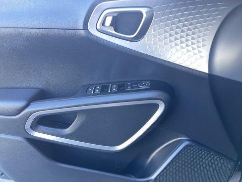 Used 2023 Kia Soul LX w/ Option Group 015 image 19