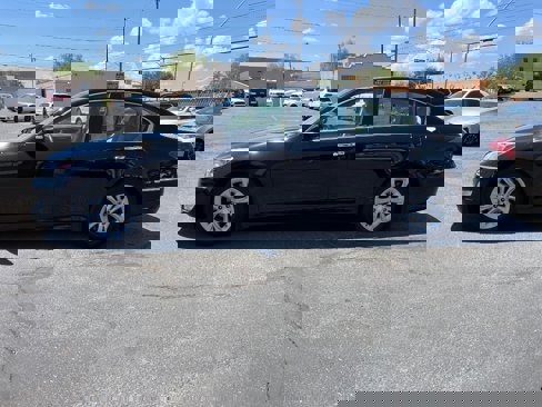Used 2013 Hyundai Genesis 3.8 image 9