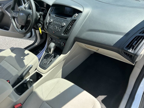 Used 2017 Ford Focus SE image 23