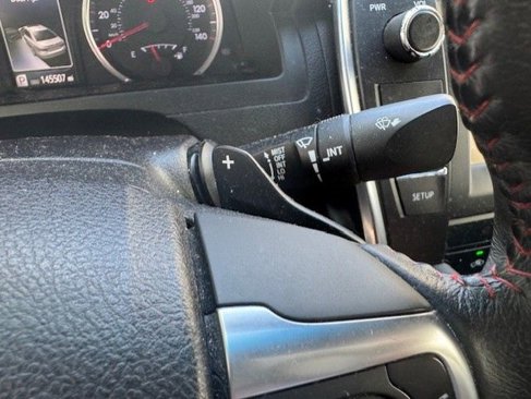 Used 2015 Toyota Camry SE image 22