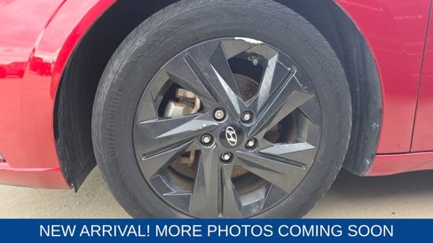 Used 2021 Hyundai Elantra SEL image 7