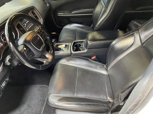Used 2020 Dodge Charger SXT w/ Leather Interior Group image 18