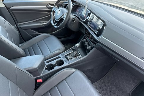 Used 2021 Volkswagen Jetta SE image 18