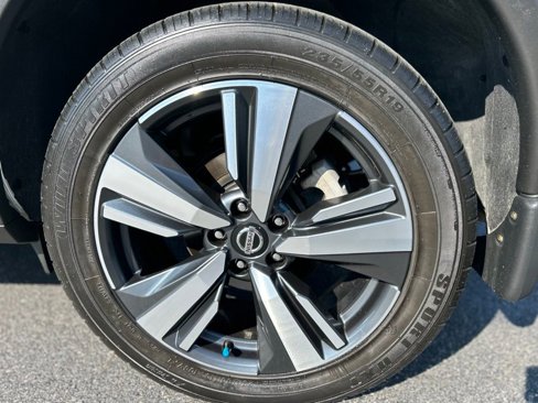 Used 2021 Nissan Rogue SL w/ Premium Package image 14