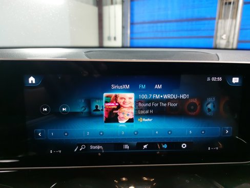 Used 2021 Mercedes-Benz GLB 250 image 24