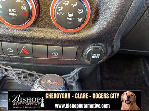 Used 2014 Jeep Wrangler Unlimited Sahara w/ Dual Top Group image 17