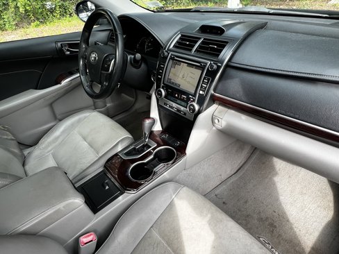 Used 2014 Toyota Camry XLE image 47