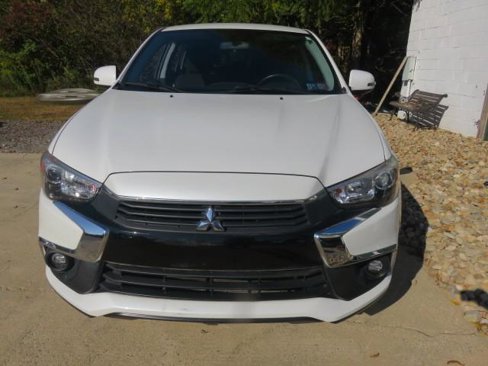 Used 2017 Mitsubishi Outlander Sport LE image 2