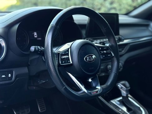 Used 2021 Kia Forte GT-Line image 10
