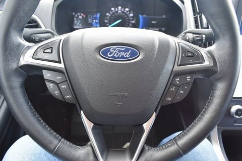 Used 2022 Ford Edge SEL w/ Convenience Package image 18