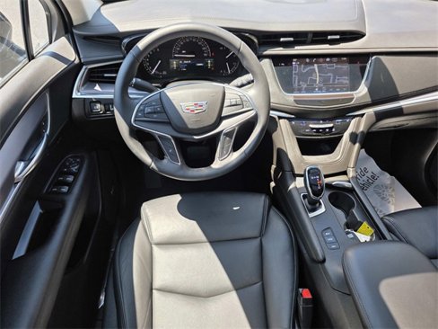 Used 2018 Cadillac XT5 Luxury image 9