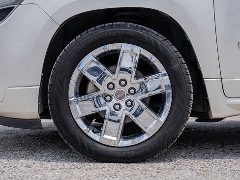 Used 2014 GMC Acadia Denali image 10